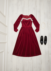 The Wine Red Velvet Lantern Sleeve Dress